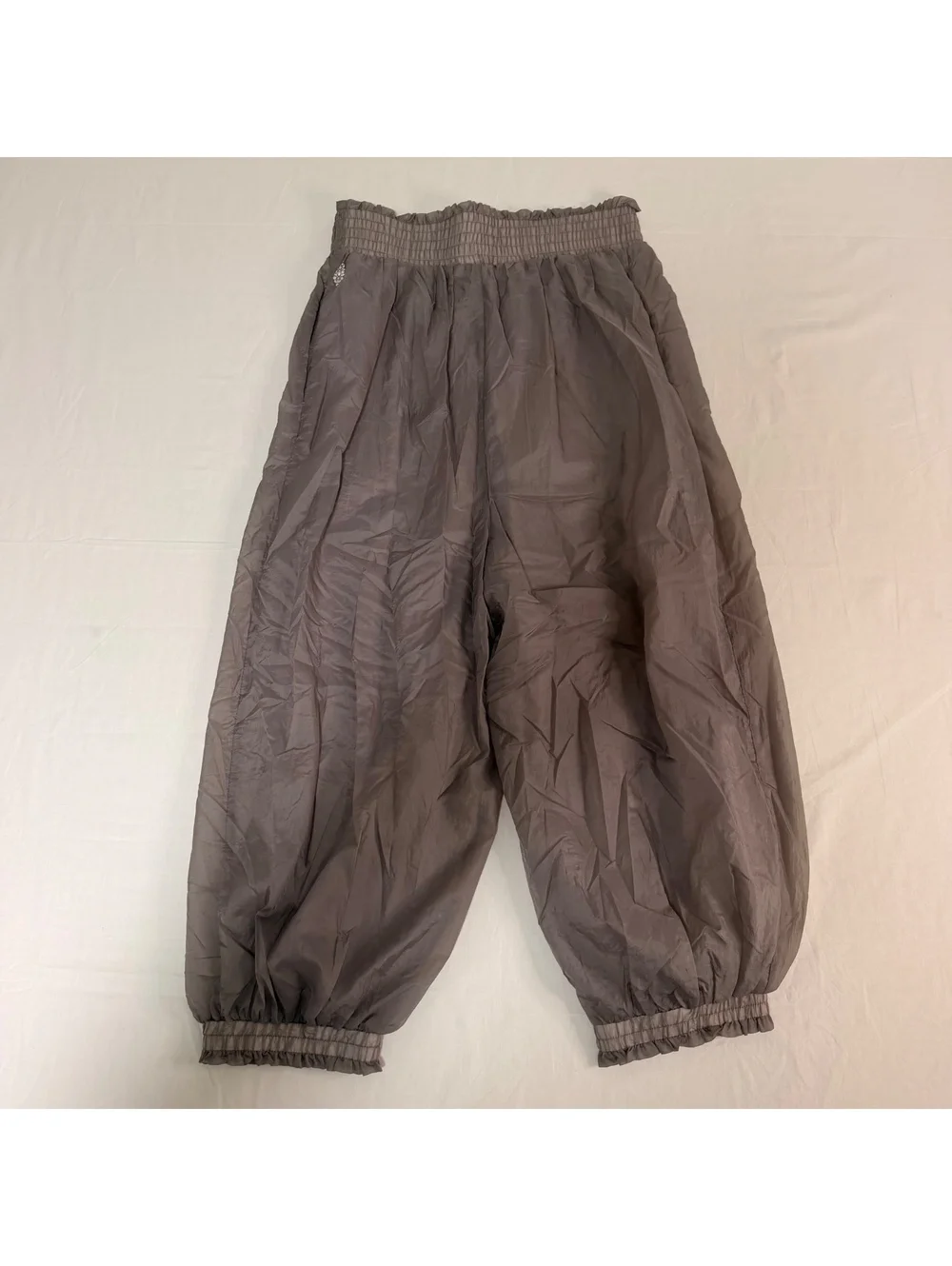 J.P. Movement Gray Elastic Waist and Ankle Pants Medium - Picture 2 of 6